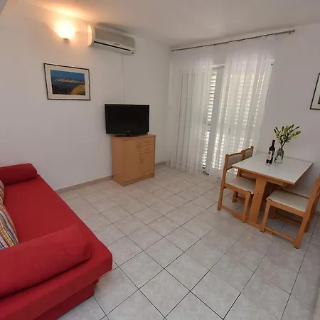 Apartment Pralija