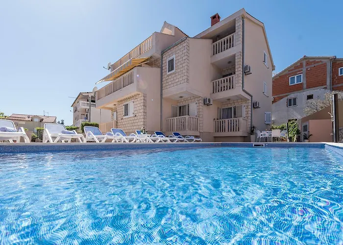 Διαμέρισμα Pralija *