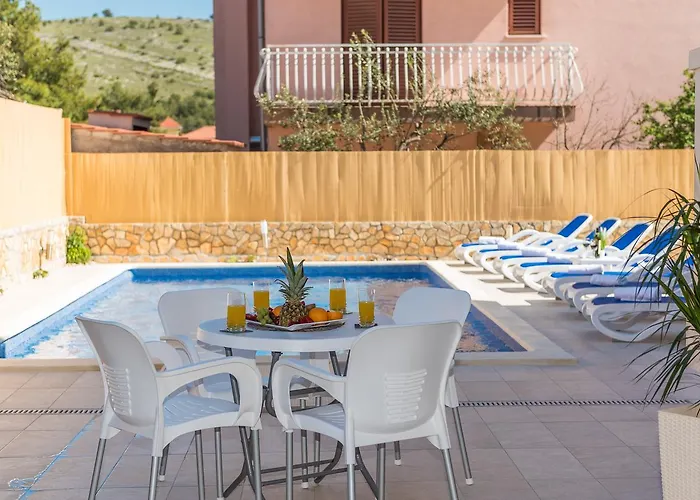 Διαμέρισμα Pralija *